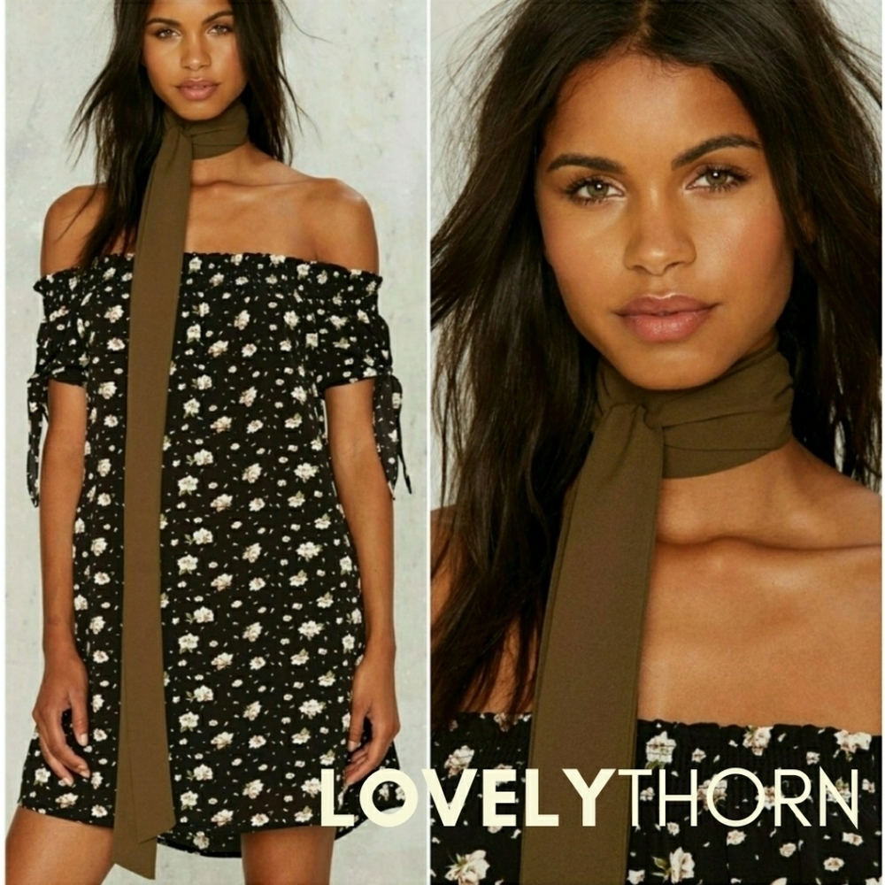 NASTYGAL // olive green long skinny scarf